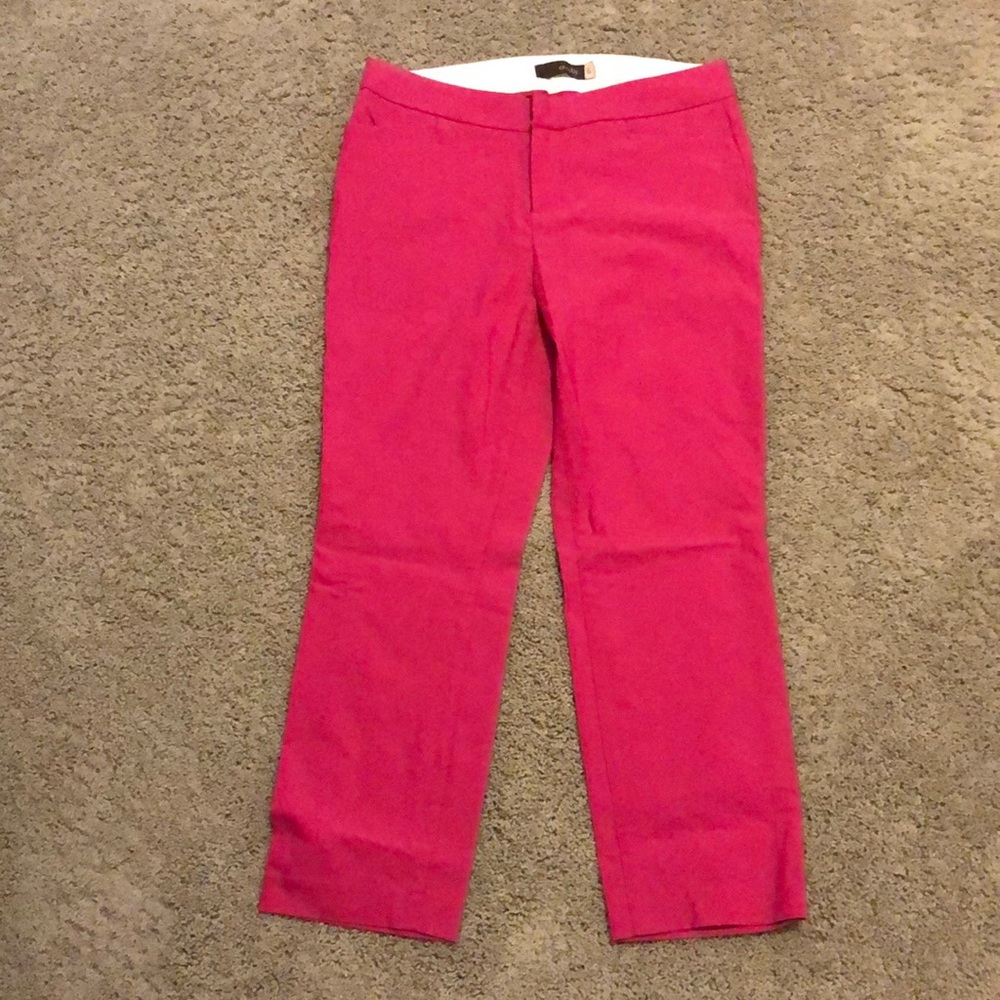Cropped dress pant, never been worn. True to fit waist